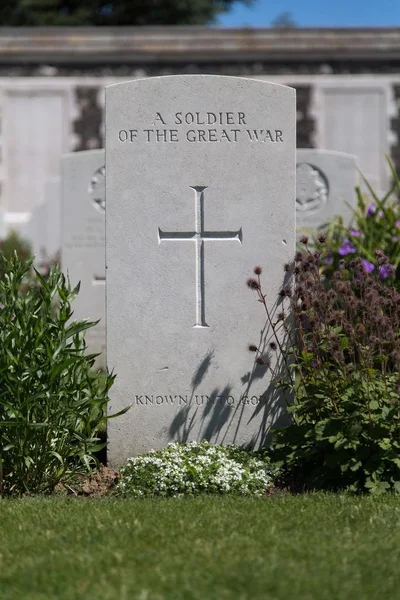 タイン ベビーベッド世界戦争 つ墓地 Passendale ベルギーの世界最大のイギリス戦争の墓地 — ストック写真
