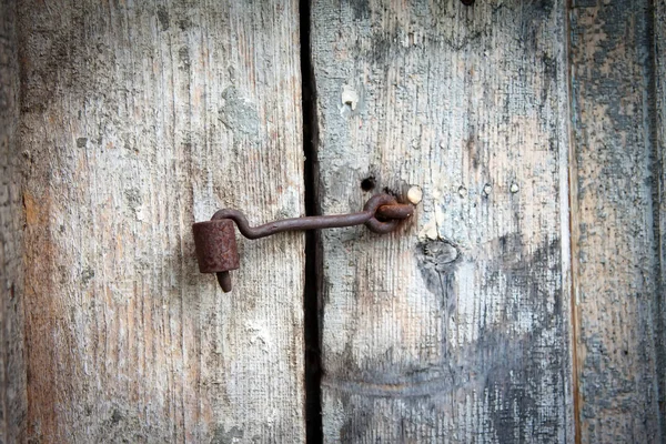 Viejo Gancho Metal Oxidado Puerta Vieja — Foto de Stock