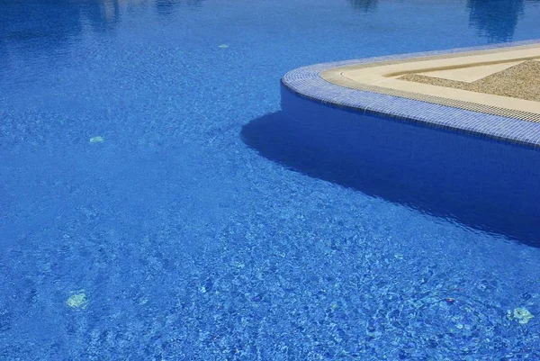 Басейн Блакитна Вода Літній День — стокове фото