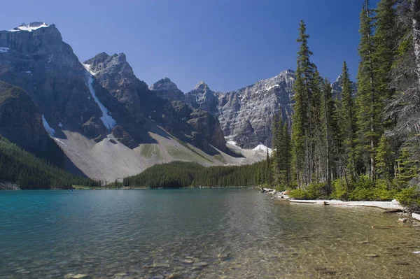 Озеро Морейн Національному Парку Банфф Канада — стокове фото