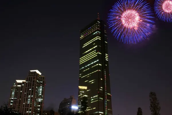 Fajerwerki Budynkami Wyświetlają Się Han Seoul Korea — Zdjęcie stockowe
