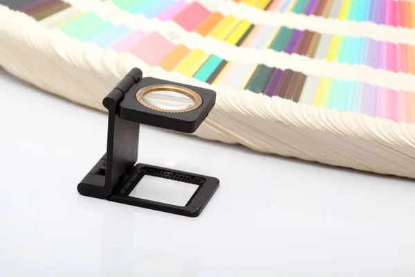 Pantone Escala Colores Detalle Lente Tipográfica —  Fotos de Stock