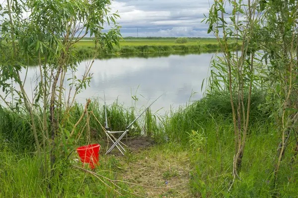 Риболовля Рано Влітку Березі Річки Велика — стокове фото