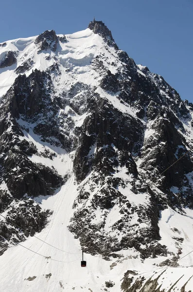 Aiguille Midi Teleferik Chamonix Fransa Dağda Kar Üzerinde — Stok fotoğraf