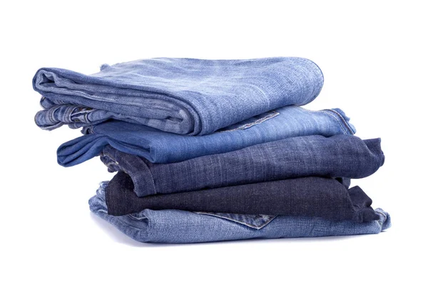 Stack Blå Jeans Isolerad Vit Bakgrund — Stockfoto