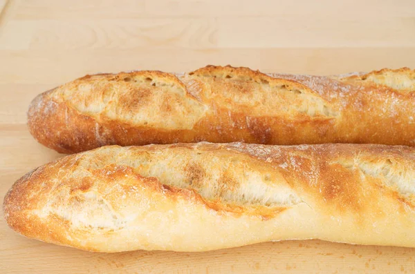 Pão Francês Baguette Placa Corte Madeira — Fotografia de Stock