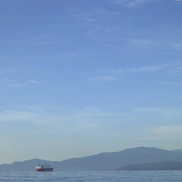 Large Vessel Ocean Mountains Background — Stock Photo, Image