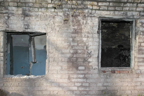 Viejo Edificio Ladrillo Blanco Con Agujero Pared — Foto de Stock