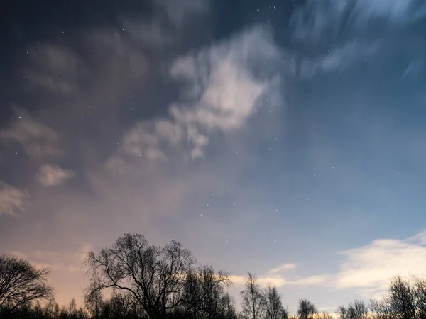 Cielo Nublado Con Luna Estrellas Por Noche — Foto de Stock