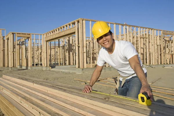 Stavební Prken Pro Měření Pracovních Pracovníků — Stock fotografie
