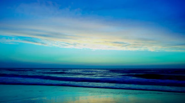 Plaża Zachodzie Słońca Niesamowite Tło — Zdjęcie stockowe