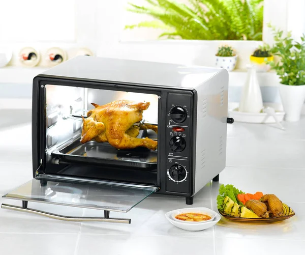 Electric Chicken Roast Oven Fast Convenience Kitchenware — Stock Photo, Image