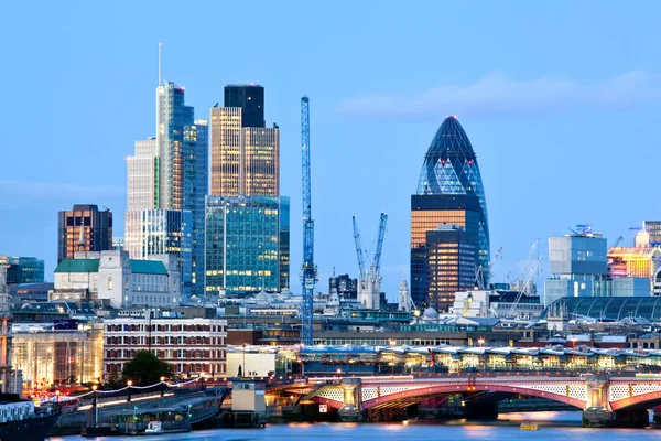 Ngiltere Ngiltere Londra Silüetini Alacakaranlıkta — Stok fotoğraf