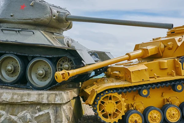 Szovjet Tank Legyőzi Németet Világháború Csatamezején — Stock Fotó