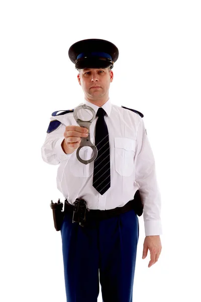 Policial Está Mostrando Algemas Sobre Fundo Branco — Fotografia de Stock