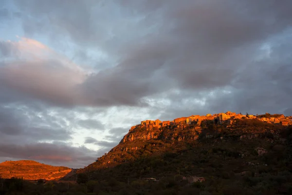 Vista Assoro Atardecer Pequeña Ciudad Sicilia — Foto de Stock