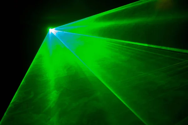 Prawdziwe Zielone Światła Laserowe Dyskotece — Zdjęcie stockowe