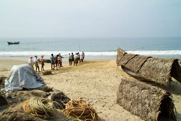 Fischer Ziehen Ein Fischernetz Aus Dem Arabischen Meer Kerala Indien — Stockfoto