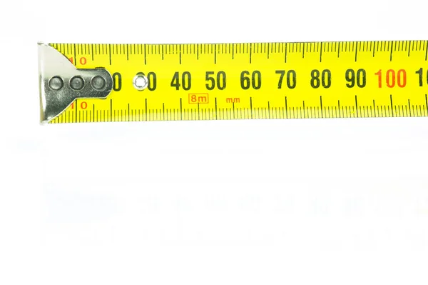 白い背景に対して分離された測定テープ — ストック写真