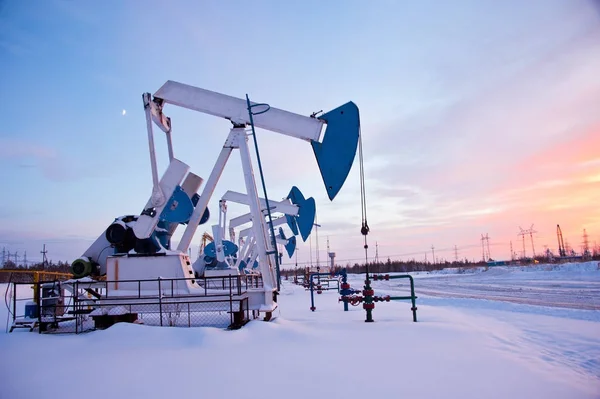 Oliepompen Achtergrond Avondrood — Stockfoto