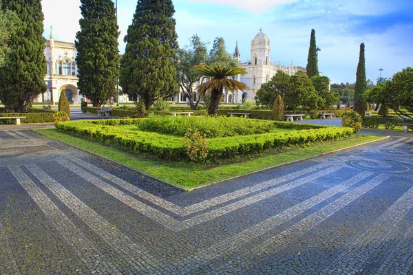 Park Przed Klasztor Hieronimitów Lizbona — Zdjęcie stockowe
