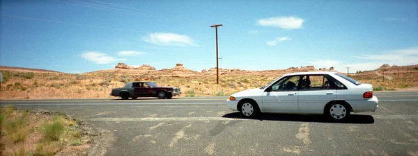 Två Bilar Korsningen Nevada — Stockfoto