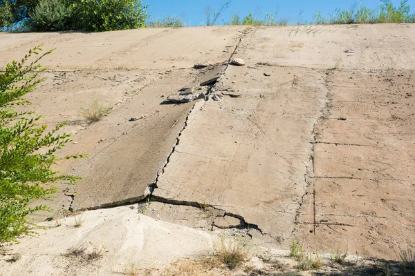 Deformación Betonirovonogo Parte Inacabada Del Canal Envío Volga Don Cerca —  Fotos de Stock