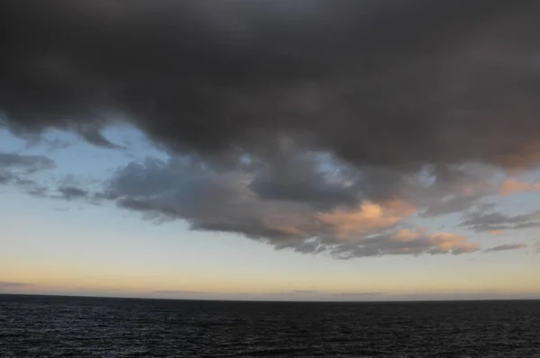 Farbige Sonnenuntergangswolken Über Dem Atlantik Teneriffa Südspanien — Stockfoto
