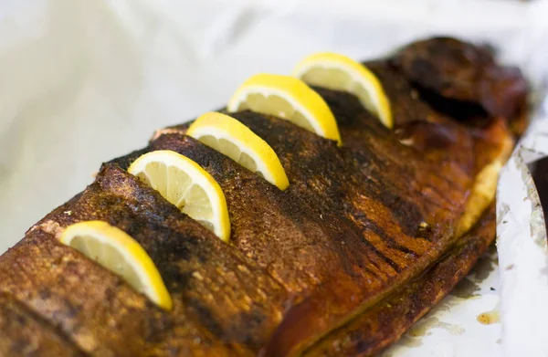 Very Appetizing Smoked Trout Segments Lemon — Stock Photo, Image