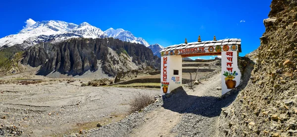 Panoráma Bejárati Kapu Himalája Manang Falu Nepál — Stock Fotó