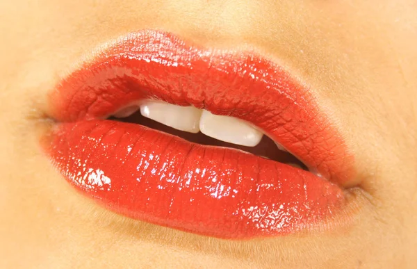 Idealne Czerwone Usta Czekając Pocałował — Zdjęcie stockowe