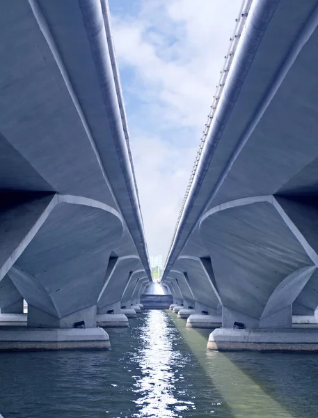 Brücke Auf Dem Wasser Aus Nächster Nähe — Stockfoto