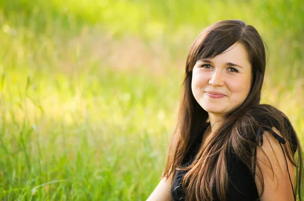 Joven Chica Paseo — Foto de Stock