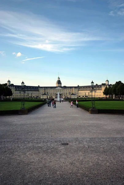 Karlsruhe Palace Zbudowany 1715 Środku Stolicy Powiatu Baden Niemczech — Zdjęcie stockowe