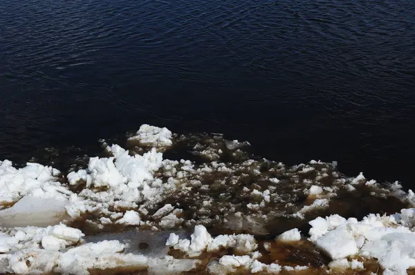背景としての氷の解凍 コピースペース — ストック写真