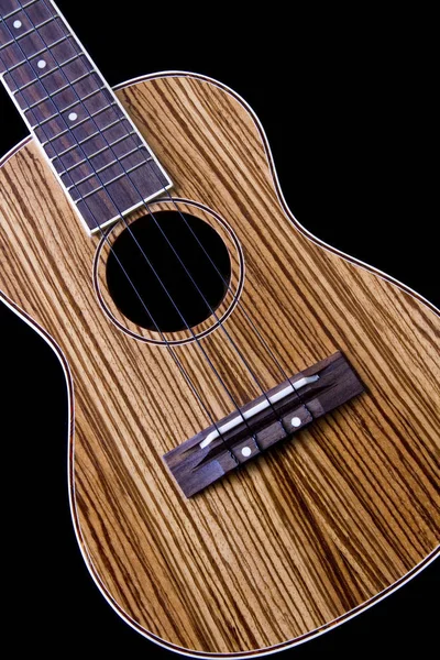 Uma Guitarra Acústica Ukulele Com Belo Tampo Madeira Zebra Isolado — Fotografia de Stock
