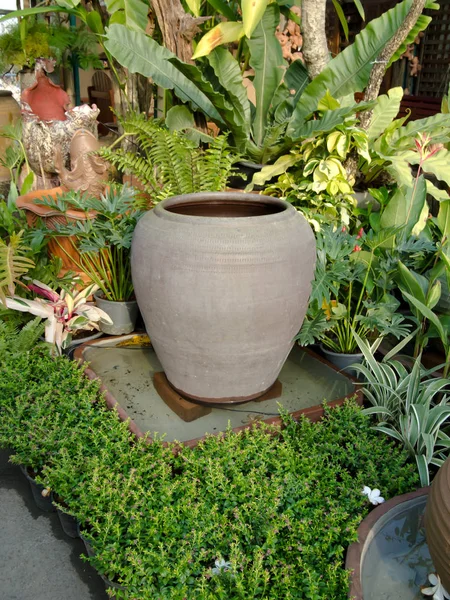 Pot Eau Dans Jardin — Photo