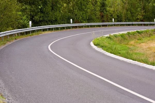 Girare Strada Con Parapetto — Foto Stock