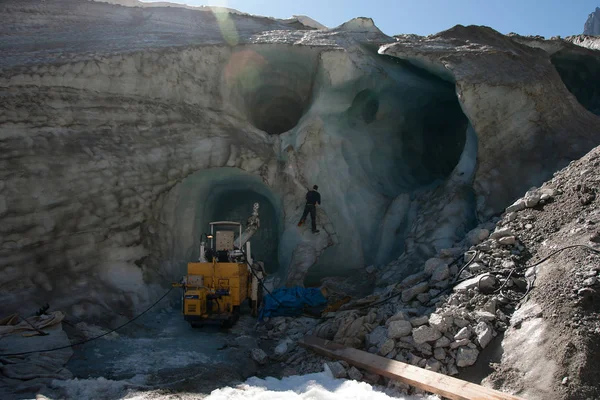Atracción Turística Los Alpes Chaminix Cueva Glaciar — Foto de Stock