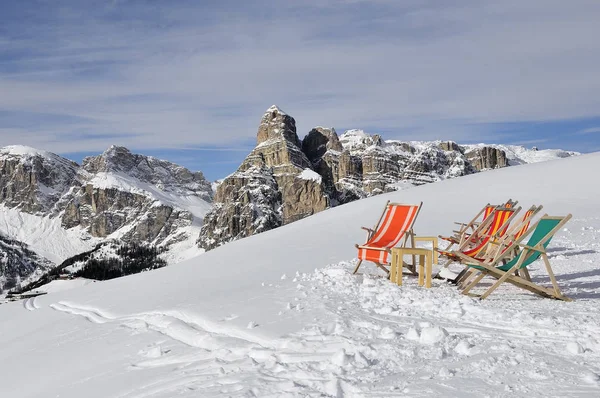 Karda Şezlonglar — Stok fotoğraf