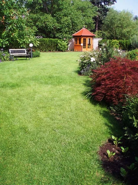 Jardín Japonés Con Banco Mirador — Foto de Stock