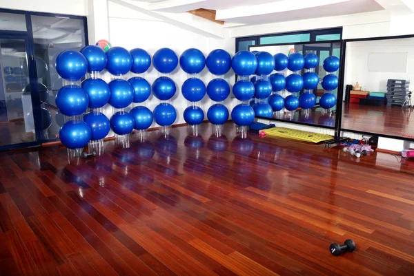 Fitness Club Indoor Blue Pilates Balls Background — Stock Photo, Image