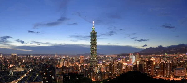 Éjszakát Híres 101 Panorámás Városra Felhőkarcoló Épületek Taipei Tajvan — Stock Fotó