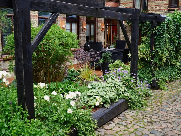 Attraktiva Vackra Små Blommande Land Engelska Trädgård Stil — Stockfoto