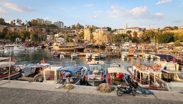 Båtar Gamla Hamnen Antalya City Turkiet — Stockfoto