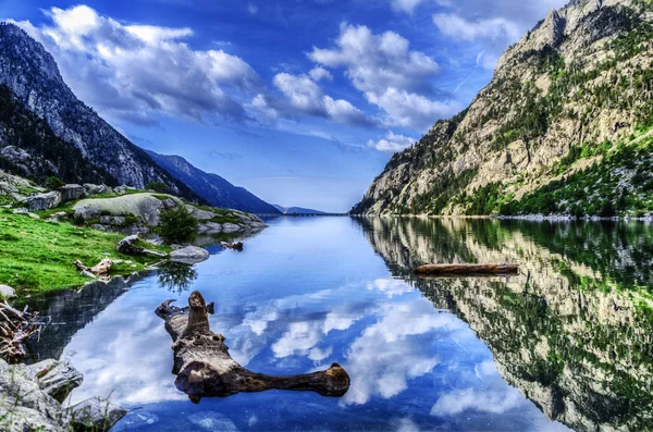 Een Afbeelding Uit Rivier Pyreneeën Mountians — Stockfoto