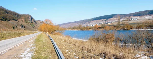 Strasse Und Mosel Bei Burg Winter — Stockfoto