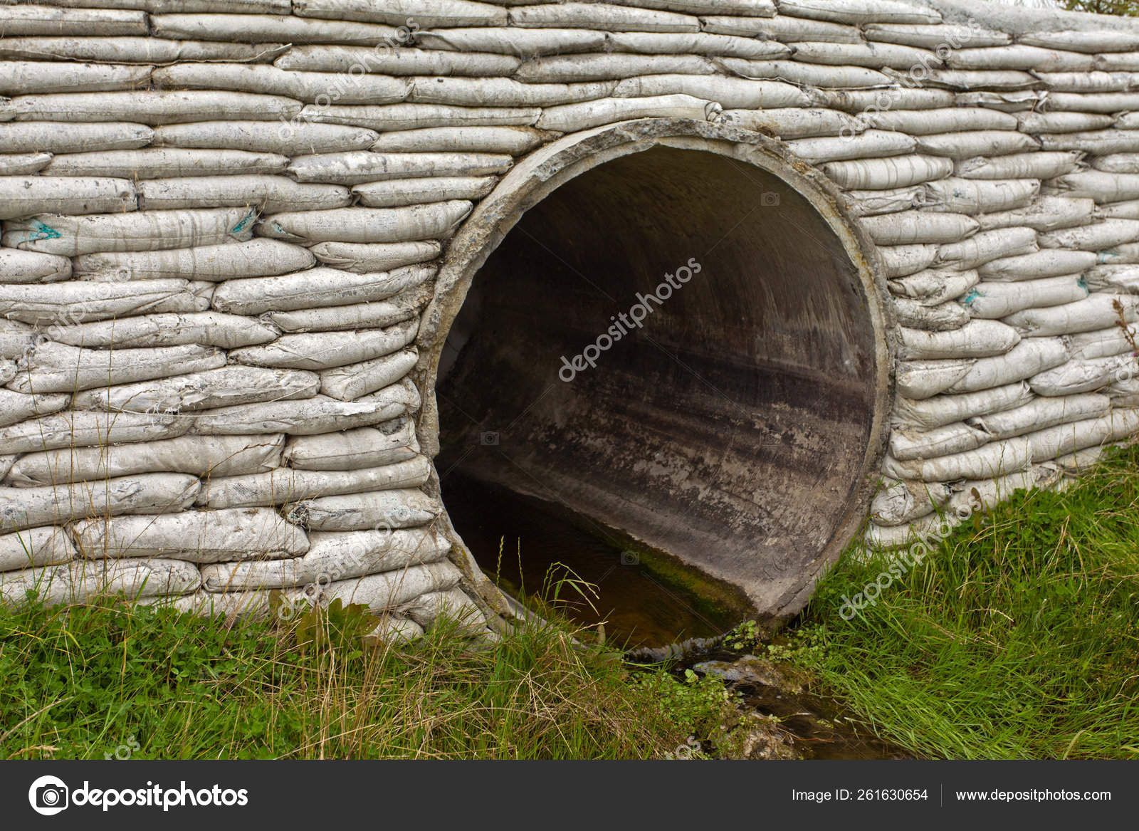 Large Circular Storm Water Culvert Drainage Pipe Infrastructure
