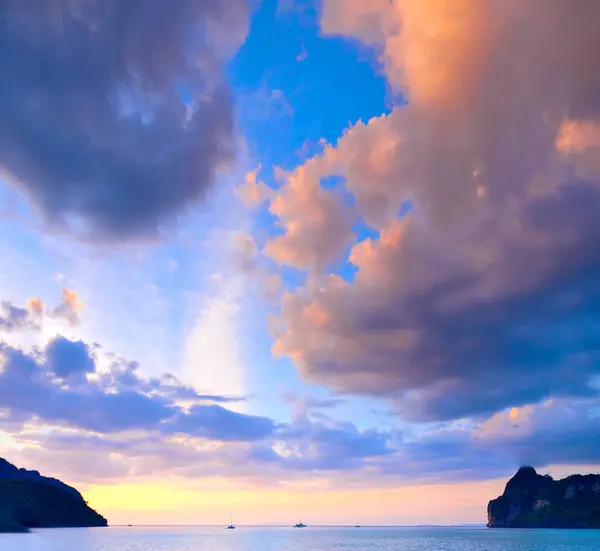 Increíble Puesta Sol Una Playa Tropical Tailandia — Foto de Stock