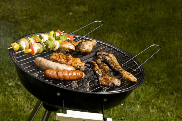 Tiempo Parrilla Barbacoa Jardín —  Fotos de Stock